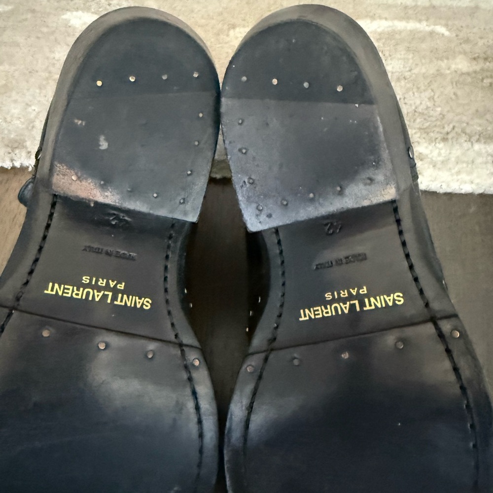 $1,500 Saint Laurent Black Dakota 50 Studded Leather Ankle Boots. - Picture 5 of 8